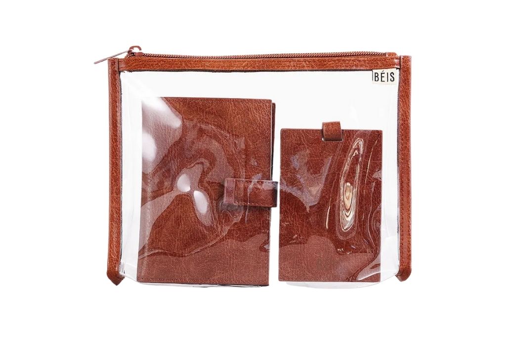 revolve beis passport and luggage tag set in maple