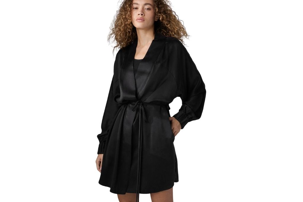 lunya silk robe in black