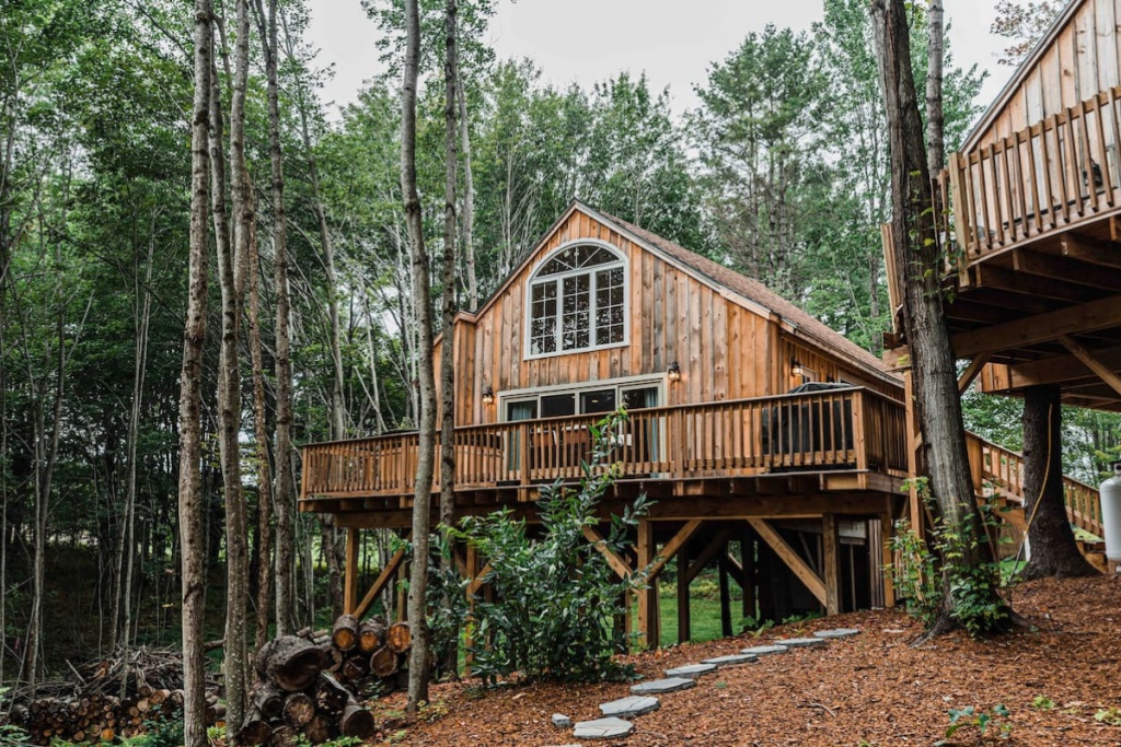 A Beautiful Hot Tub Airbnb Cabin Tucked Into the Maine Woods.