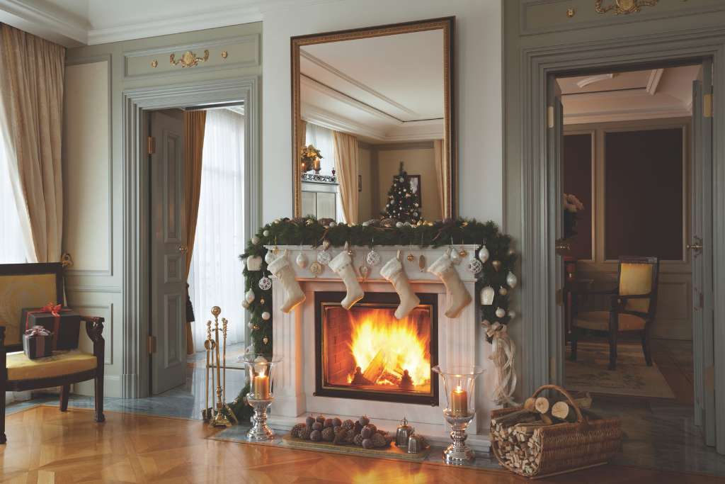 guest room at hotel adlon kempinski