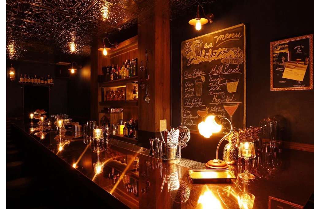 35 Hidden Bars Around the World and How to Find Them