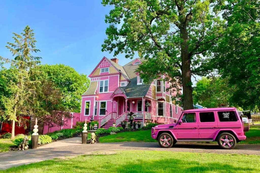 Wisconsin Barbie Airbnb 1024x683 