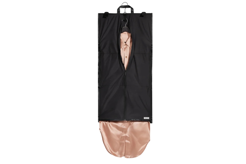 away centerfold garment bag 