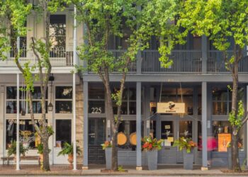 fredericksburg texas main street full of shopping