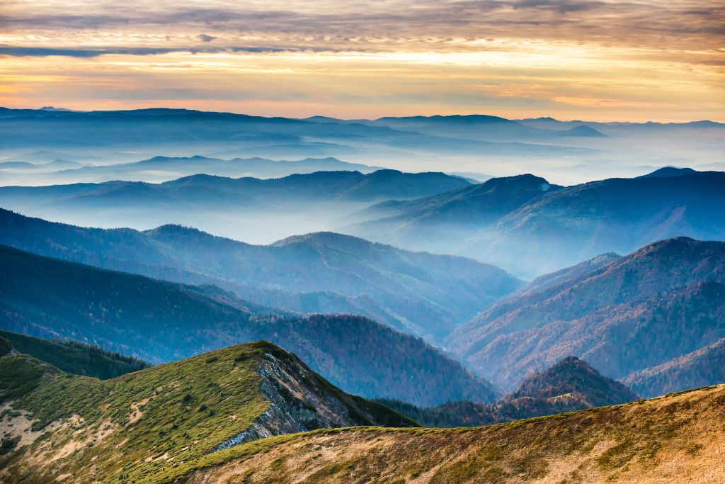 blue ridge parkway rolling mountains