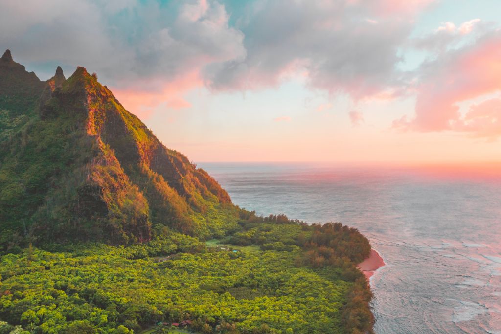napali coast in hawaii