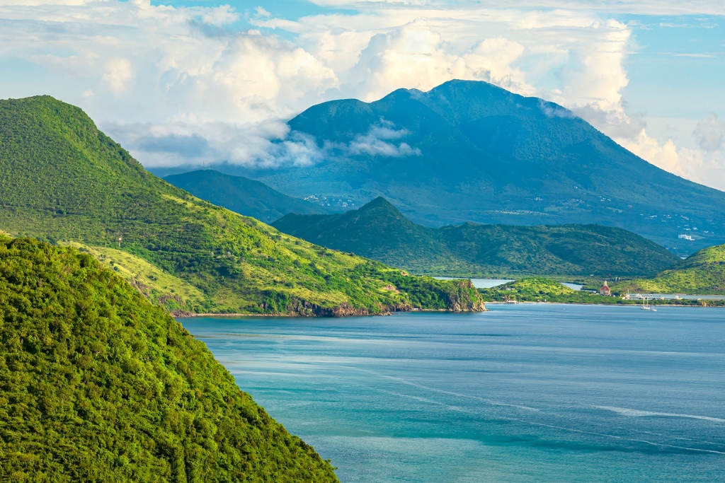 saint kitts island and mountains