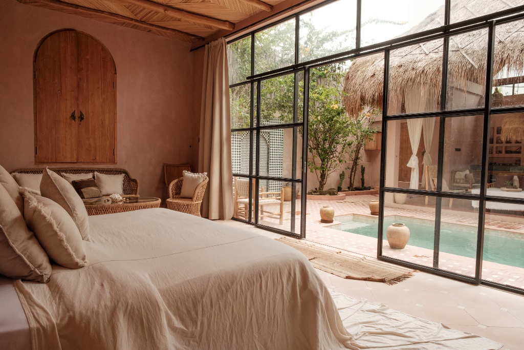 medjet travel insurance hotel room