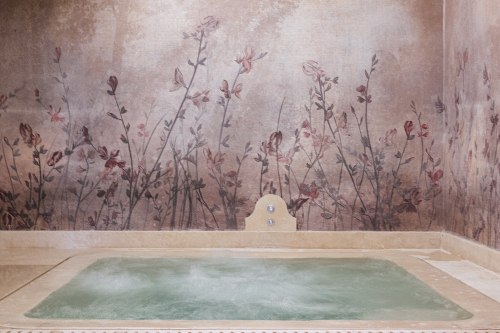 hydrotherapy at  la posta tuscany