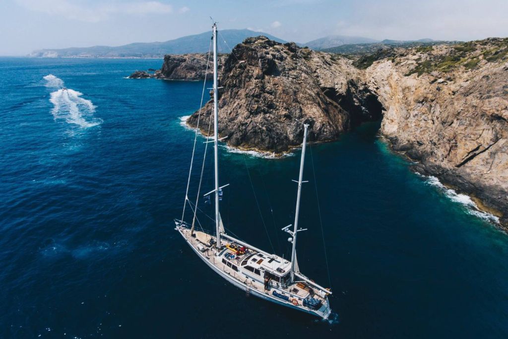 airbnb all-inclusive boat in costa brava