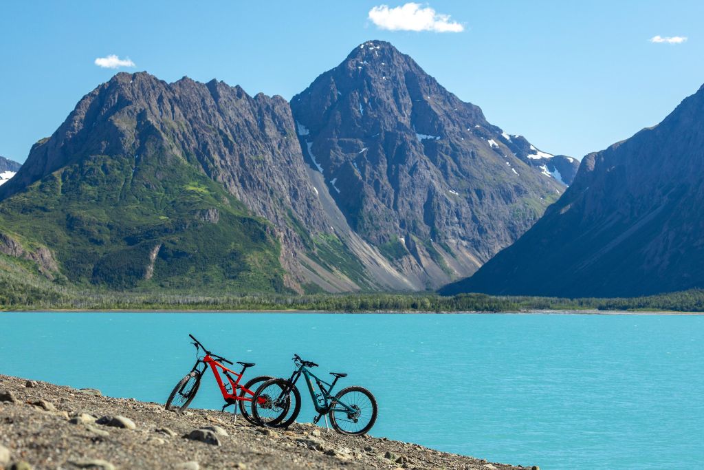 anchorage scenic mountains