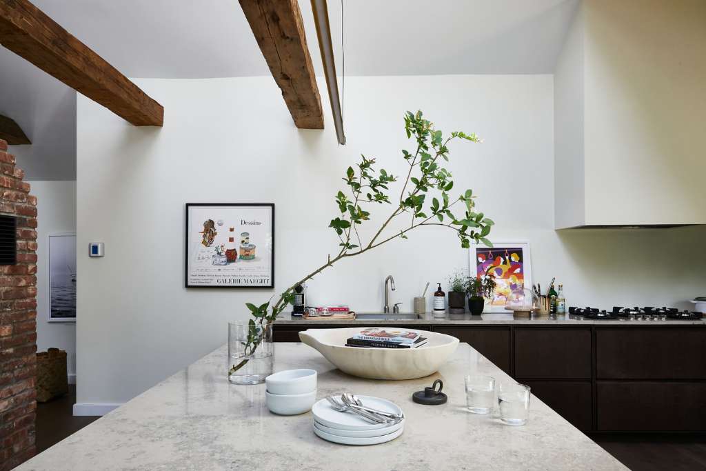 gourmet kitchen at the roundtree in amagansett