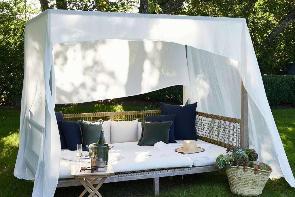 cabana picnic at the roundtree amagansett