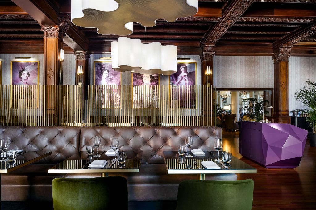 fairmont empress hotel bar