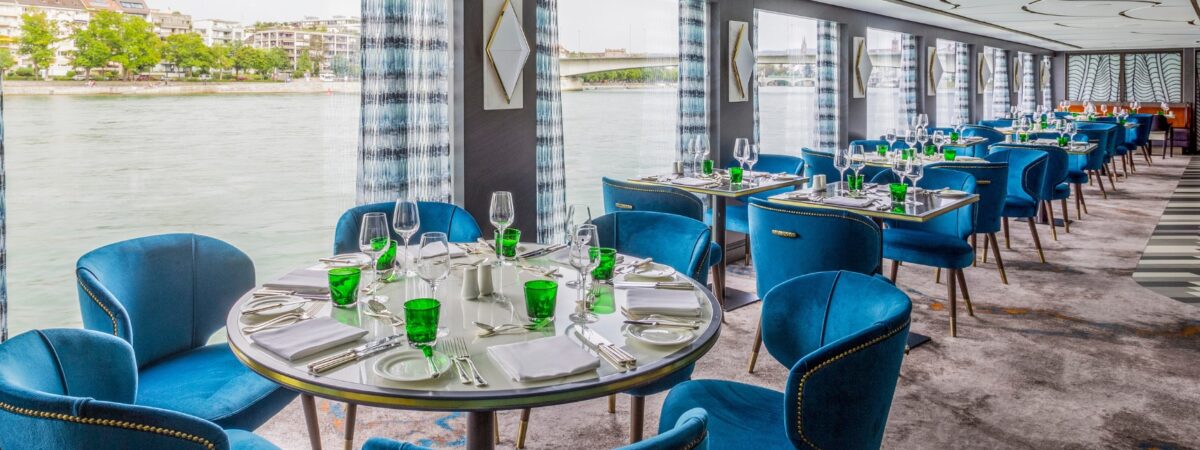 cruise dining room riverside
