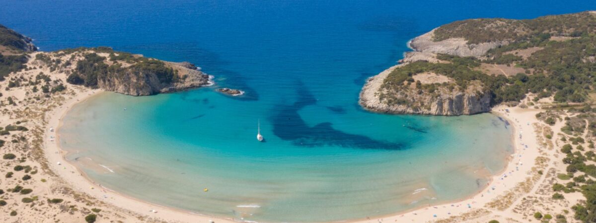 Costa Navarino beach island