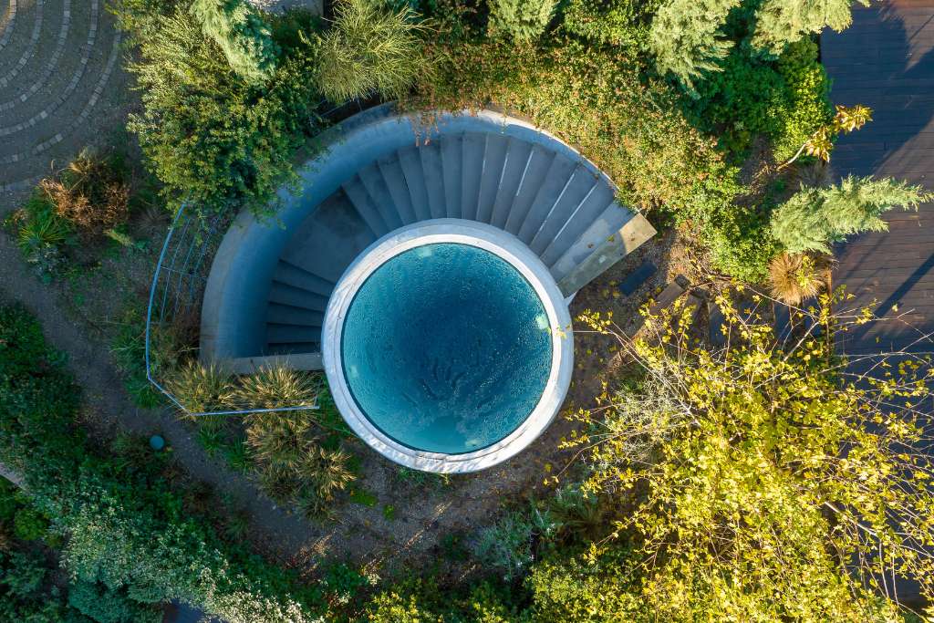 the well at euphoria greece