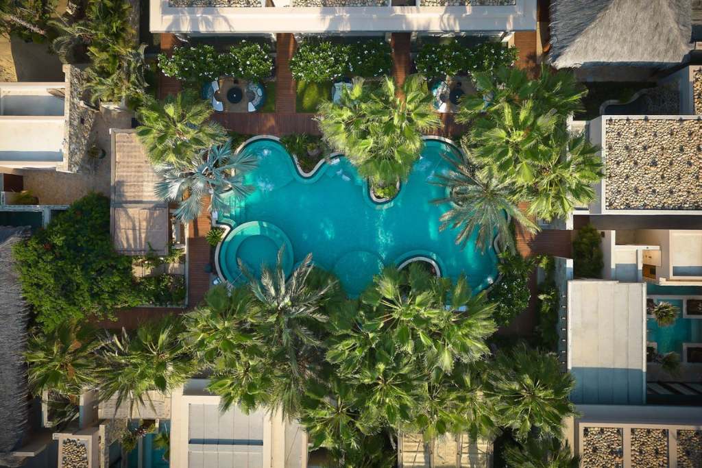 the sensei spa pool at zadun, a ritz-carton reserve