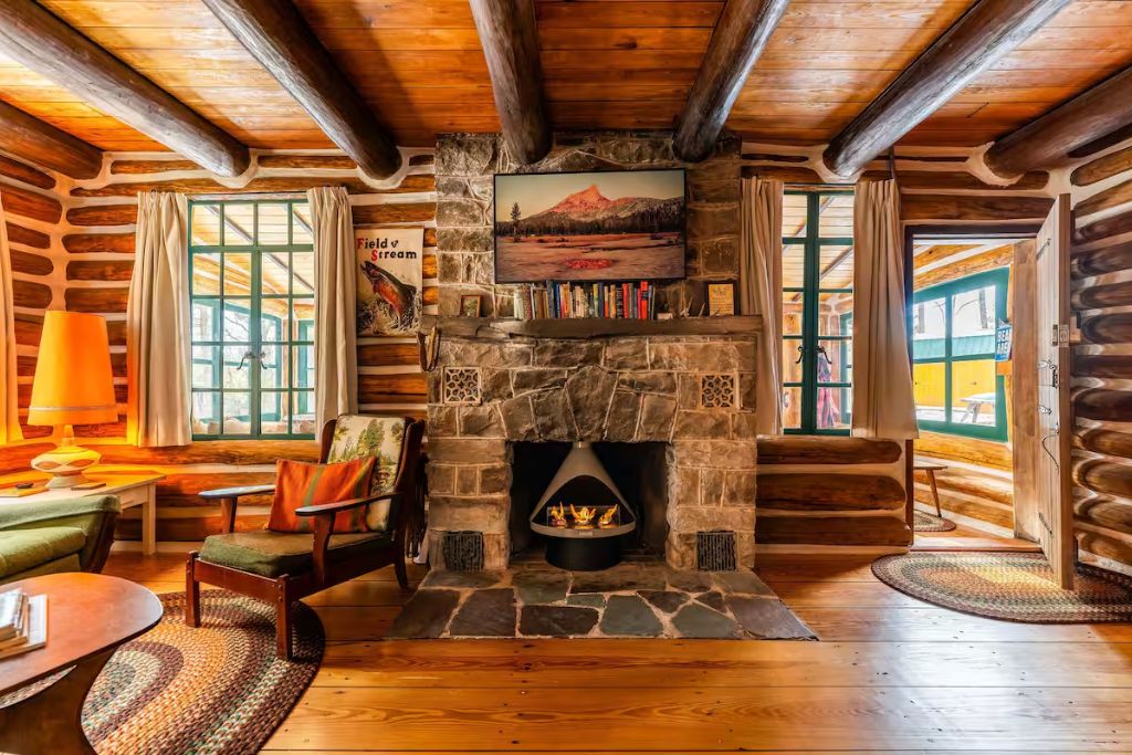 cozy cabin airbnb poconos pennsylvania