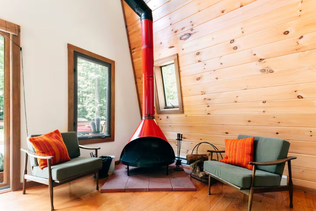 contemporary cabin airbnb poconos pennsylvania