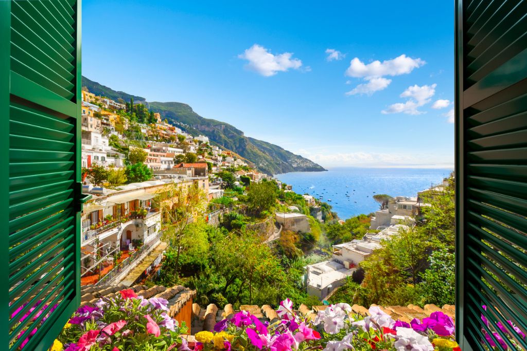 positano italy greenery