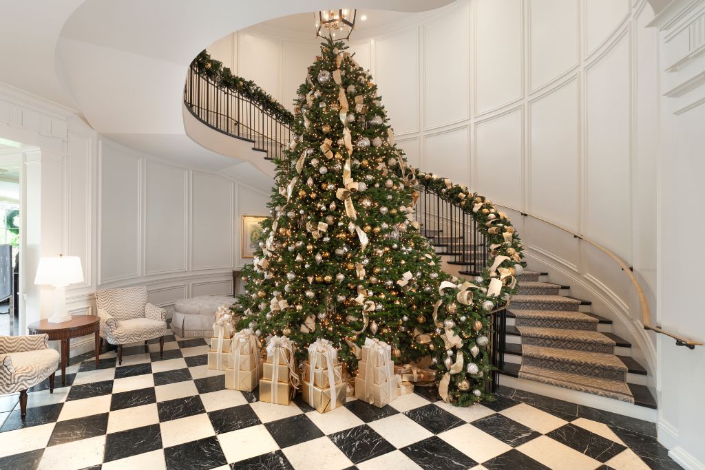 rosewood miramar beach christmas tree