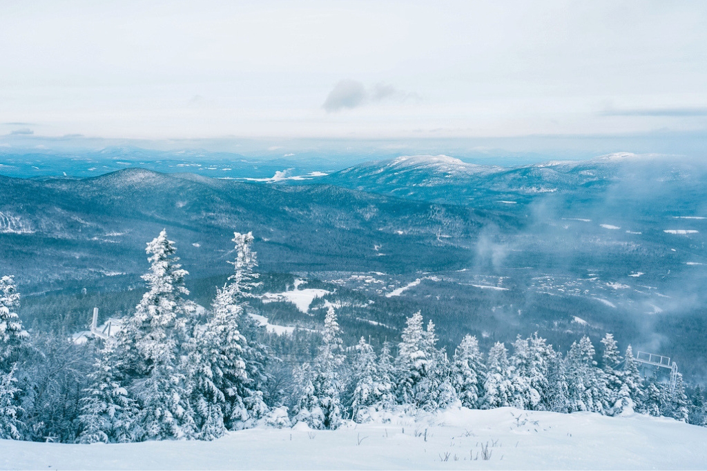 sugarloaf maine skiing view
