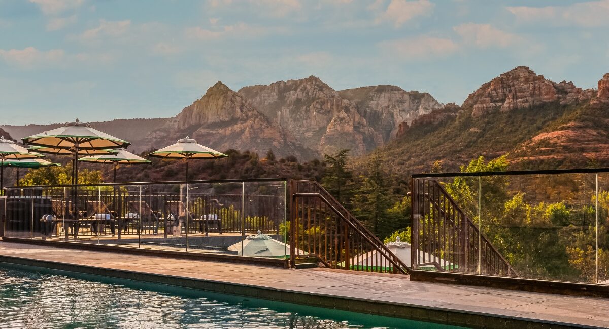 pool view of sedona red rocks from hotel