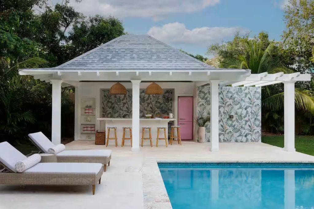 bahamas airbnb outdoor kitchen and pool