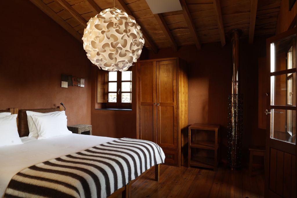 cerdeira, home for creativity in serra da lousa, portugal 