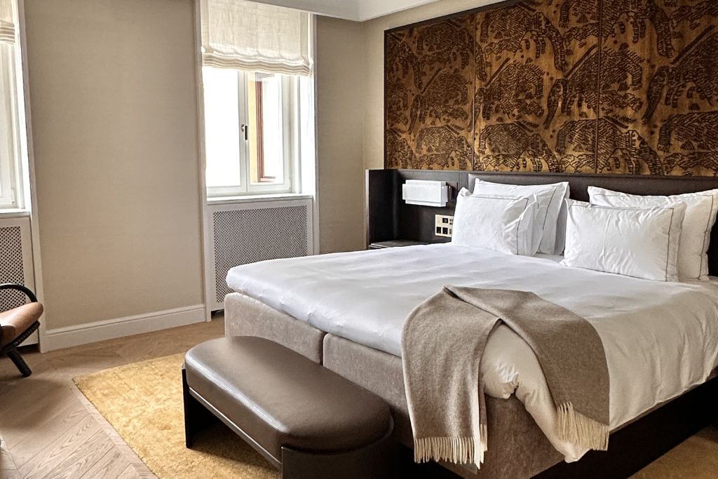 guestroom at the florentin frankfurt germany