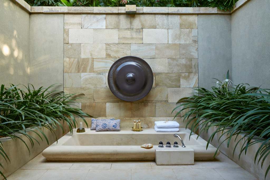 deep soaking tub at amanjiwo indonesia