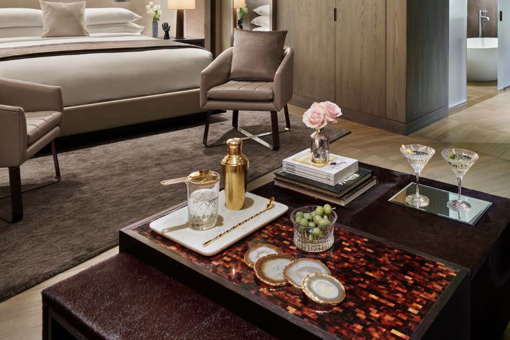 the martini suite at the knickerbocker