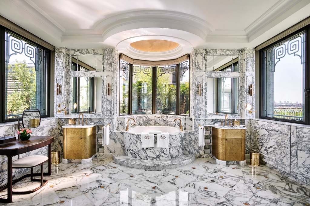 grand all-marble bath at le meurice paris