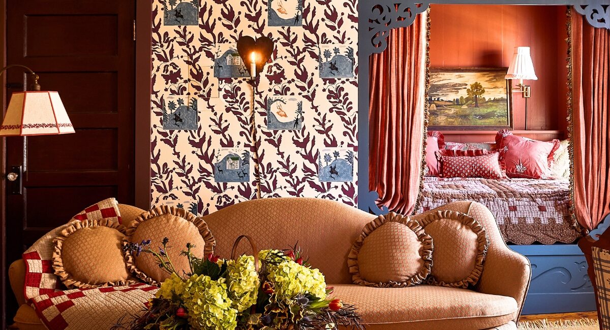 the six bells hotel sutie with box bed and couch