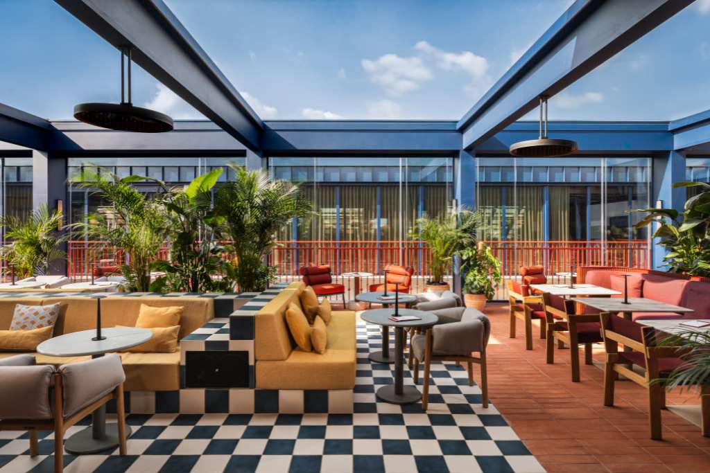 rooftop bar andaz lisbon
