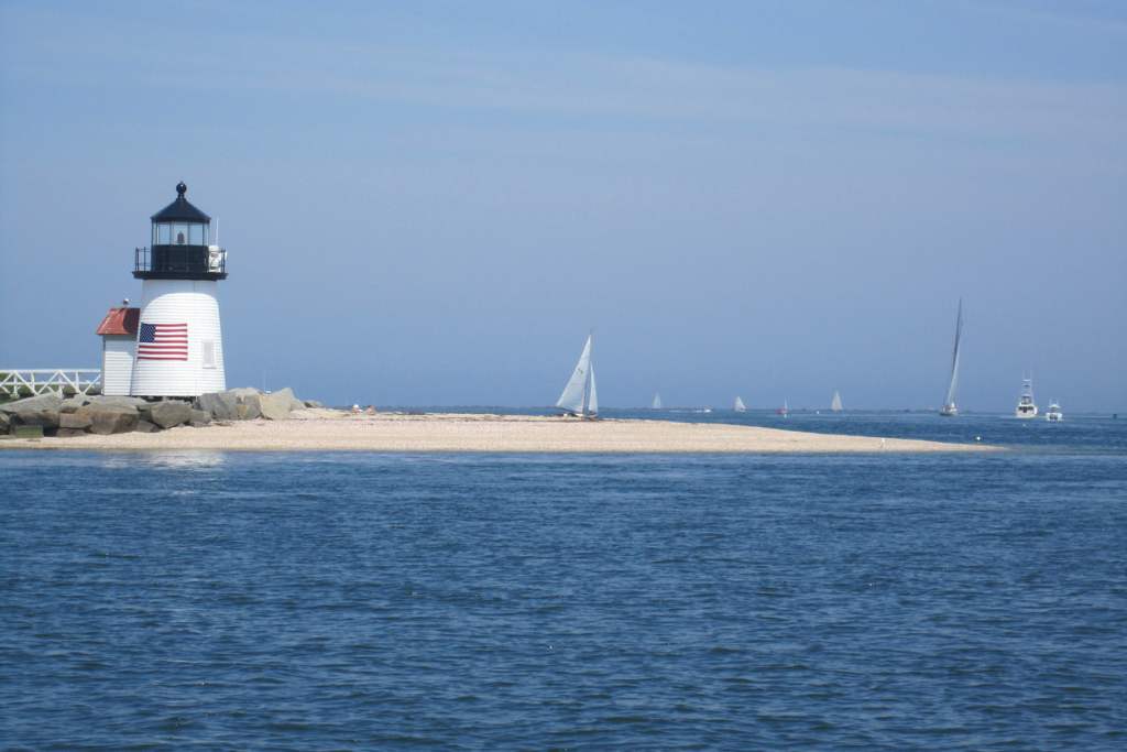 brant point lighthouse nantucket