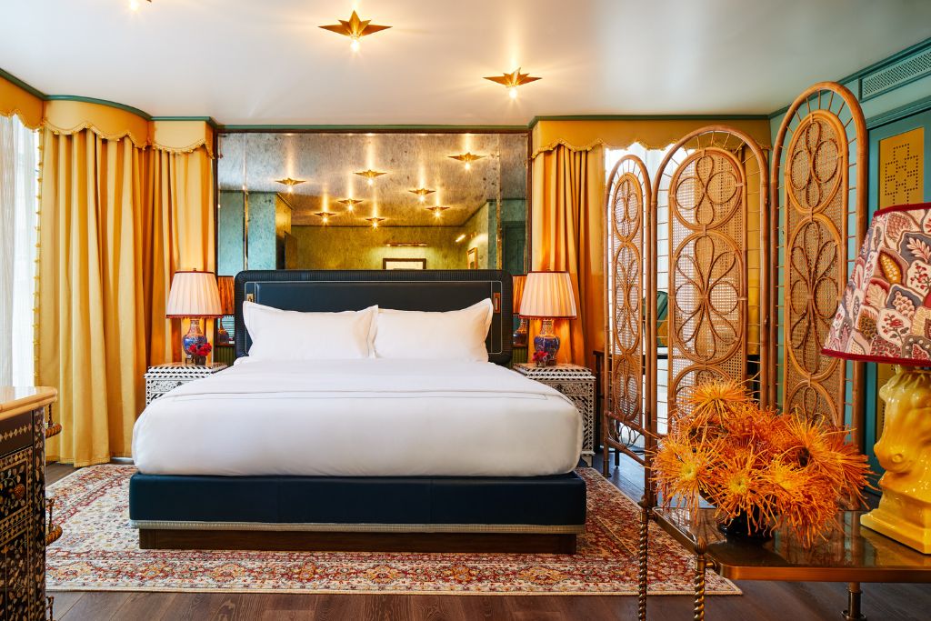 fifth avenue colorful hotel suite