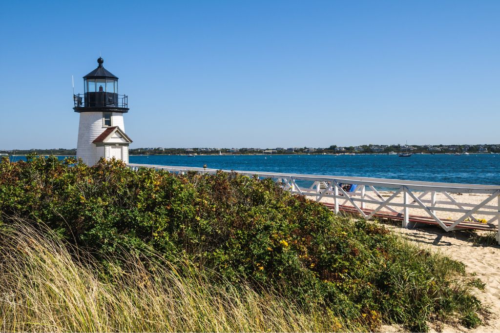 nantucket lighthouse and beach
