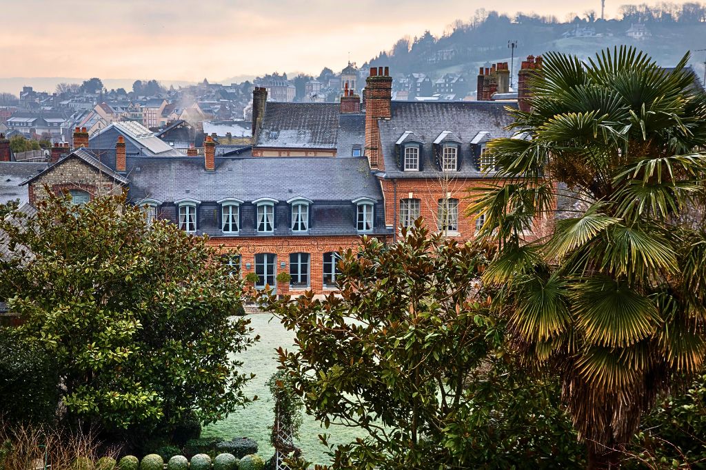 hôtel saint-delis in normandy france