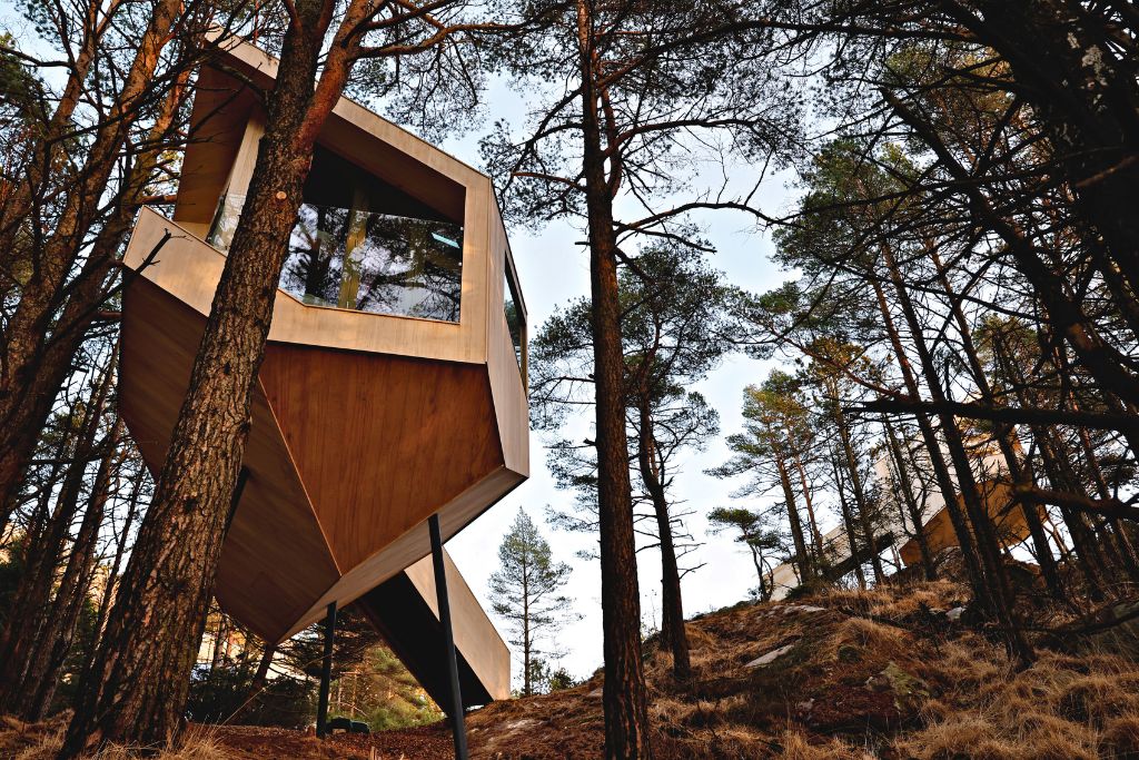 trekrna treehouse
