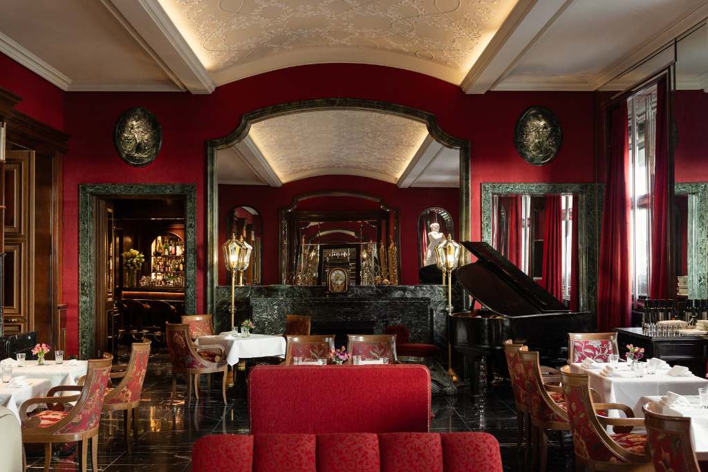 old-world la dolce vita rome vibe at hotel hassler rome
