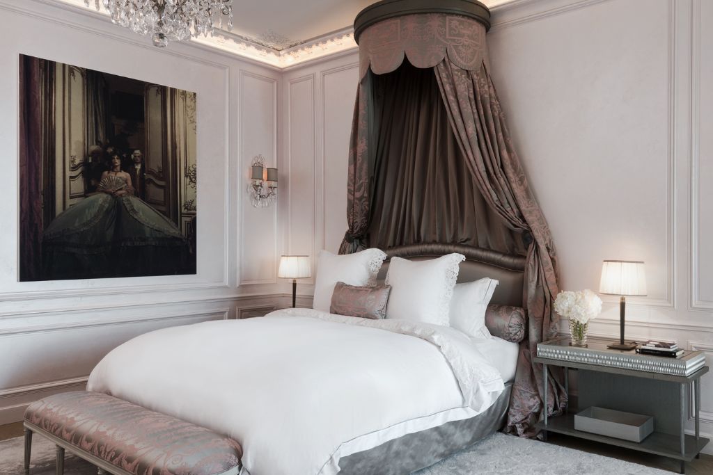 hotel de crillon grands apartments room with princess bed