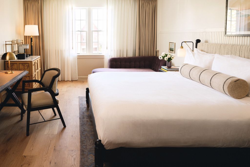 hotel viking bedroom