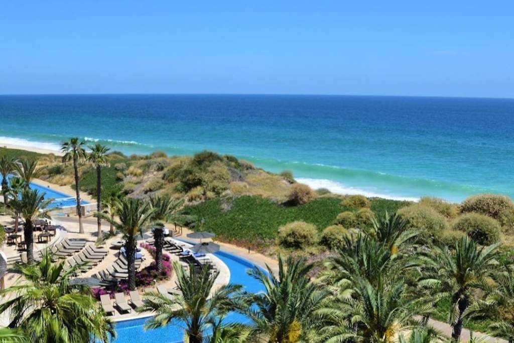 pool overlooking the sea of cortez at jw marriott los cabos beach resort & spa