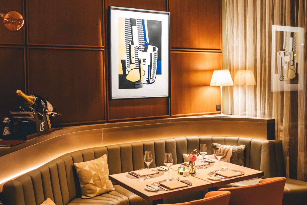 hotel sans souci brasserie booth seating